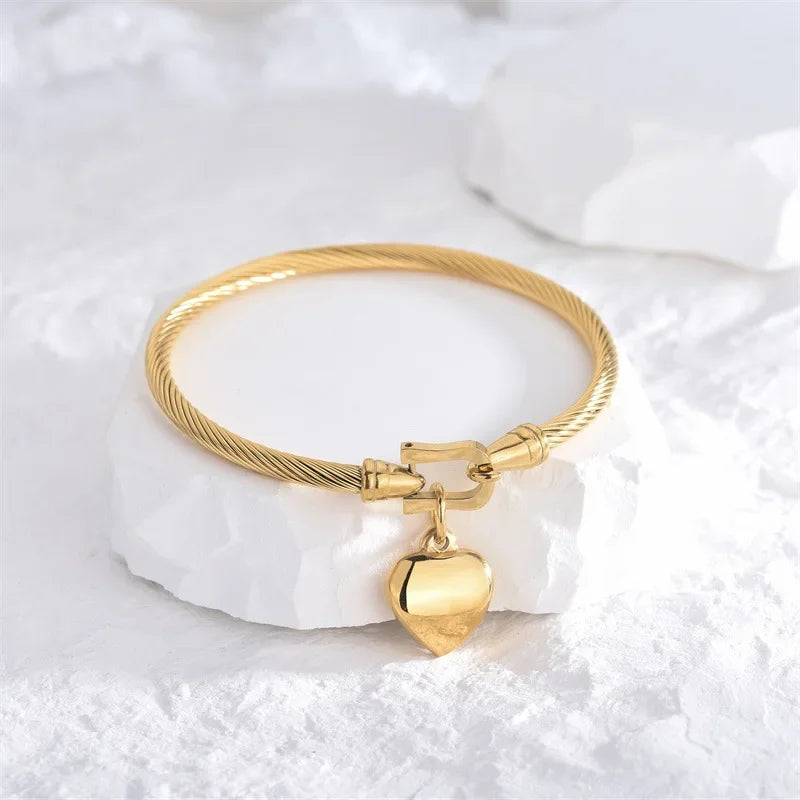 Heart Charm Gold Bracelet