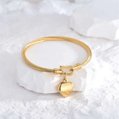 Heart Charm Gold Bracelet