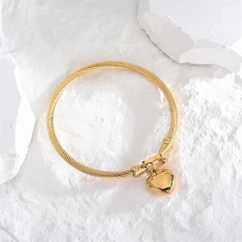 Heart Charm Gold Bracelet